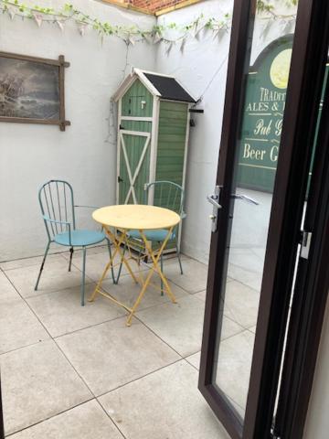 Rovers' Retreat Whitby George Street Extérieur photo